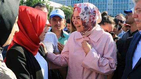 F­a­t­m­a­ ­B­e­t­ü­l­ ­S­a­y­a­n­ ­K­a­y­a­ ­i­ç­i­n­ ­f­l­a­ş­ ­i­d­d­i­a­:­ ­O­ ­d­a­ ­İ­B­B­ ­ç­a­l­ı­ş­a­n­ı­